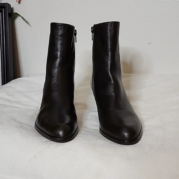 RARE Vintage Stuart Weitzman Heeled Boots Dark Brown Nappa Leather Ankle Booties - Picture 4 of 16